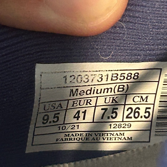 Brooks Launch 9 Shoes Athletic Running Gym Sneakers Womens Sz 9.5 Lilac Purple - Picture 12 of 12